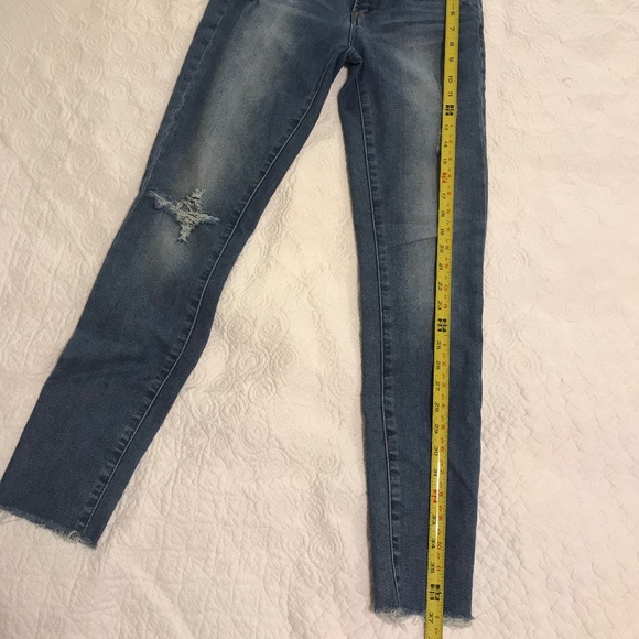 Articles of Society 5 pocket distressed ankle medium wash blue jeans (size 26) - Picture 11 of 16